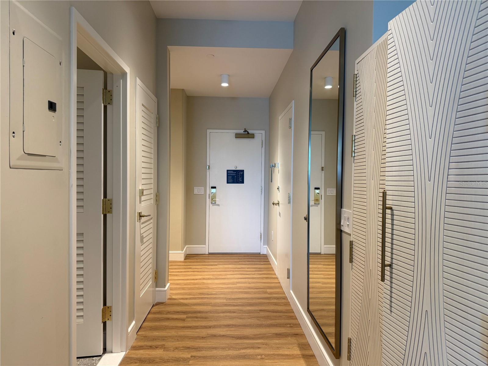 SUNSET WALK HOTEL CONDO PH 2-5 - Residential