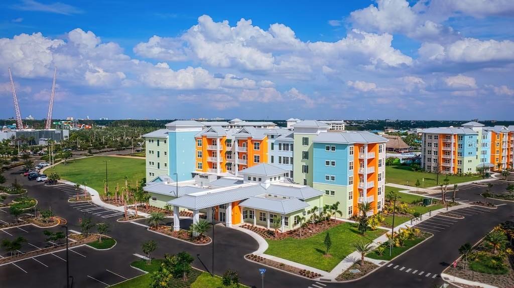 SUNSET WALK HOTEL CONDO PH 2-5 - Residential
