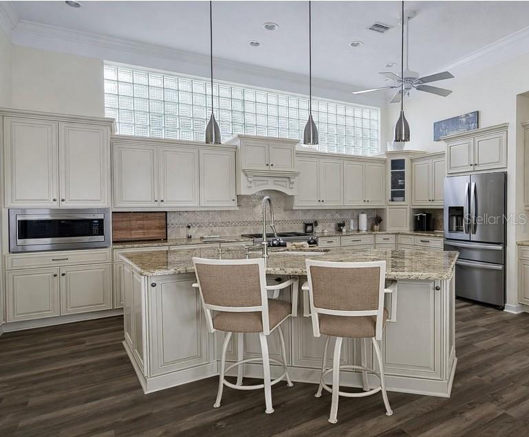 LYNWOOD GLEN - Residential