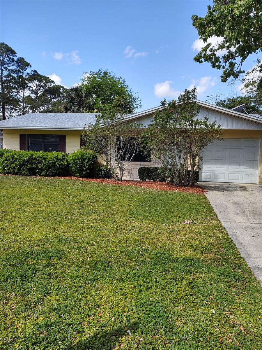 COZY HOME LOCATED ON DEAD IN STREET OFF CHARLES IN PORT ORANGE. GREAT FLOORPLAN ,ROOM  TO MAKE YOUR DREAM KITCHEN.  BRING SOME PAINT AND MOVE IN.  COVERED BACK PATIO IN NICE BIG FENCED YARD. ;Water: City