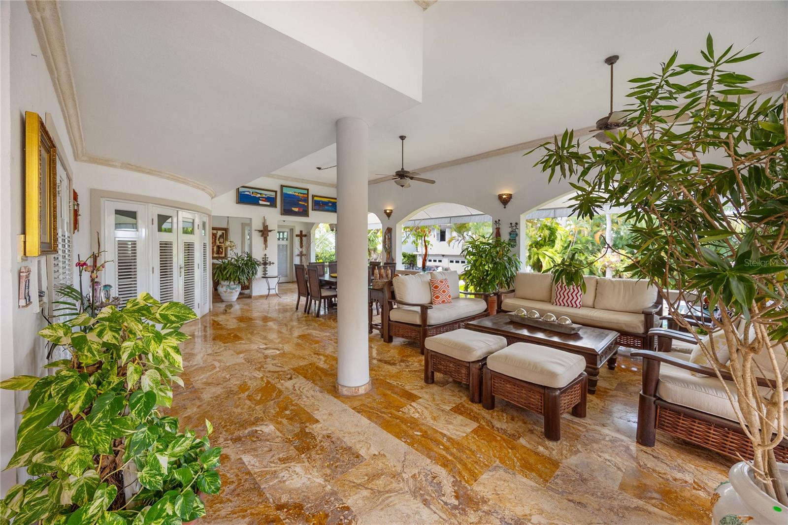 VILLA CAPARRA - Residential