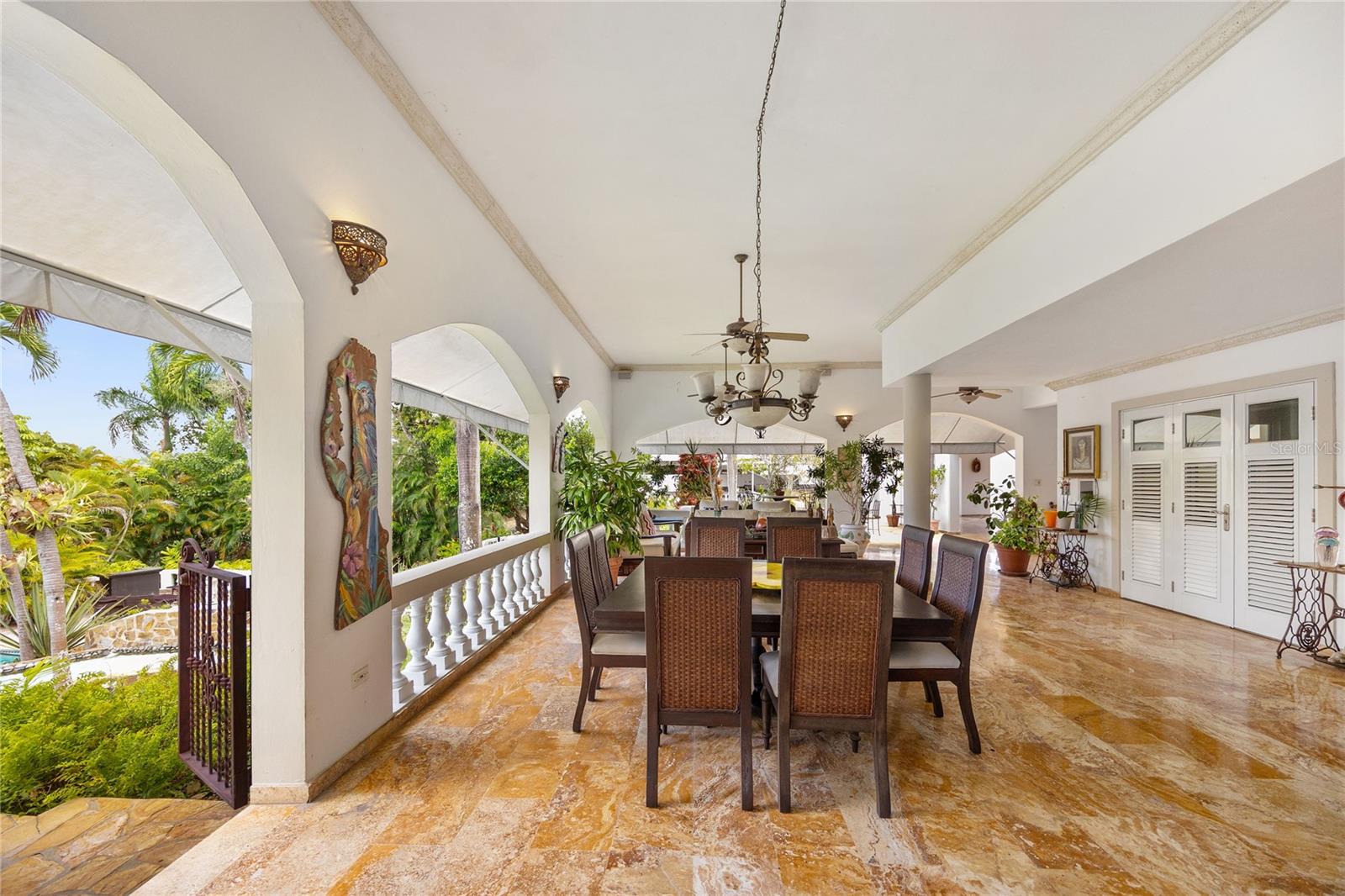 VILLA CAPARRA - Residential