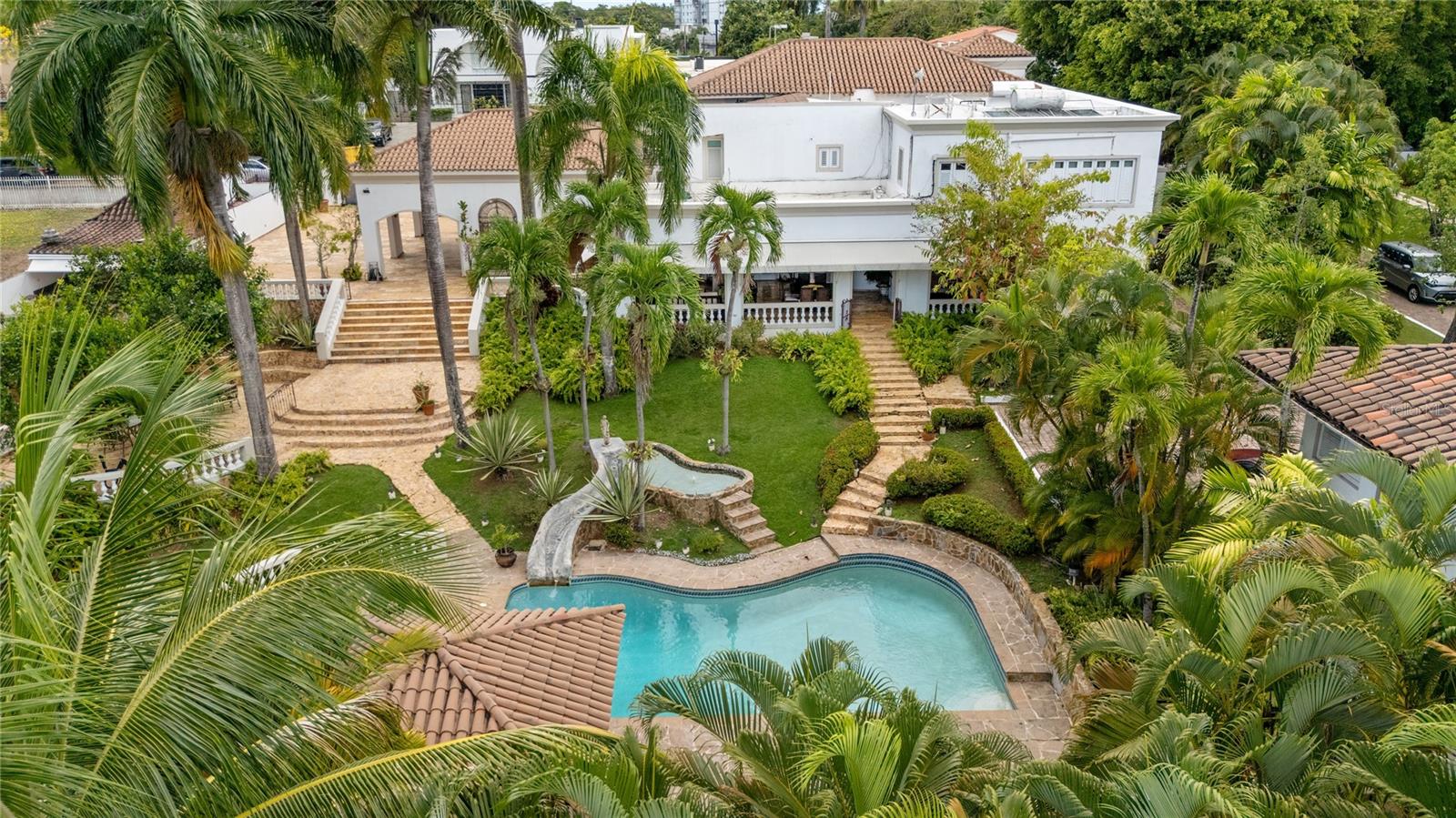 VILLA CAPARRA - Residential