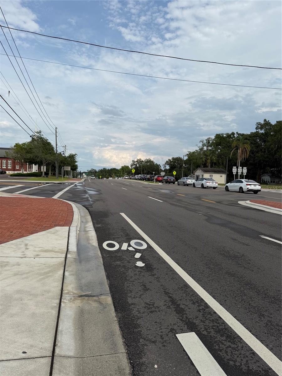ALEXANDRIA OR OVIEDO - Commercial Sale