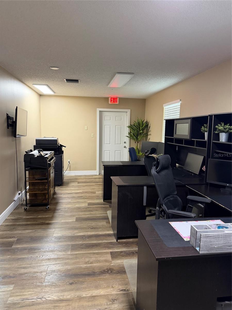 ALEXANDRIA OR OVIEDO - Commercial Sale