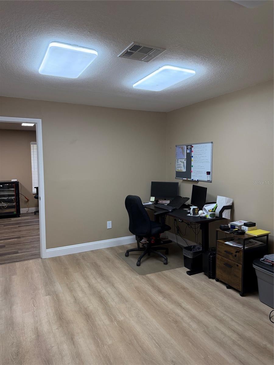 ALEXANDRIA OR OVIEDO - Commercial Sale