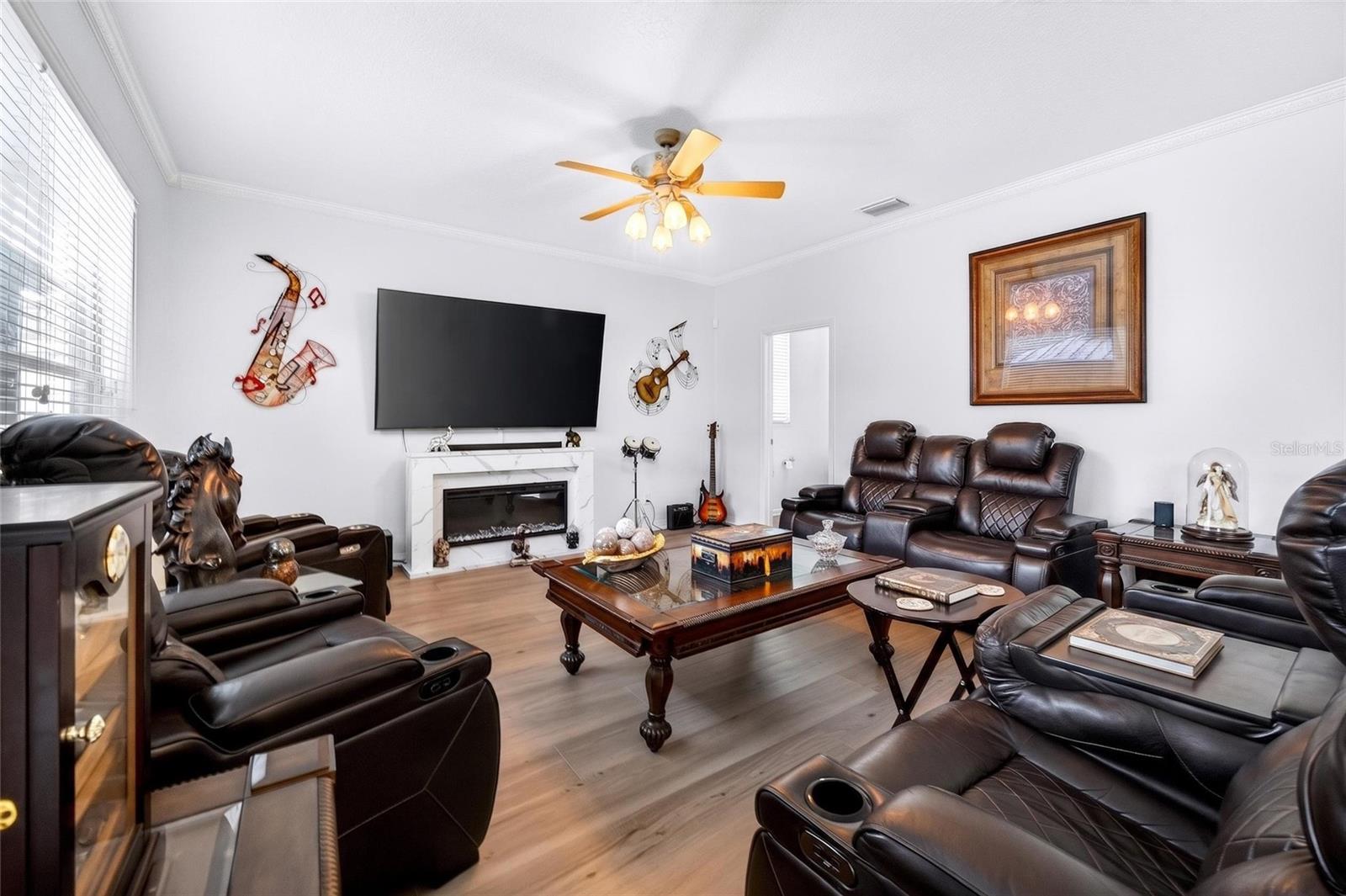 KINGSFIELD LAKES PH 2 - Residential