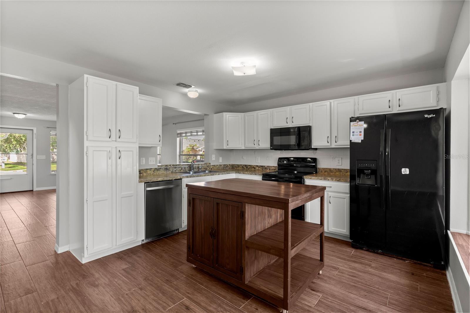 SUTTON RIDGE PH 3 UT 4 - Residential
