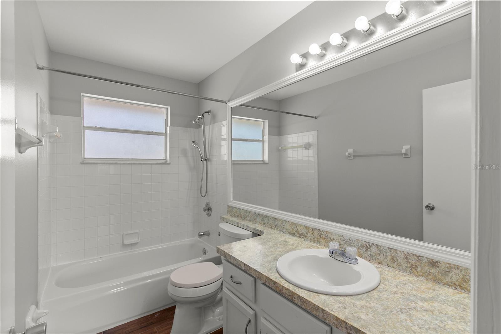 SUTTON RIDGE PH 3 UT 4 - Residential