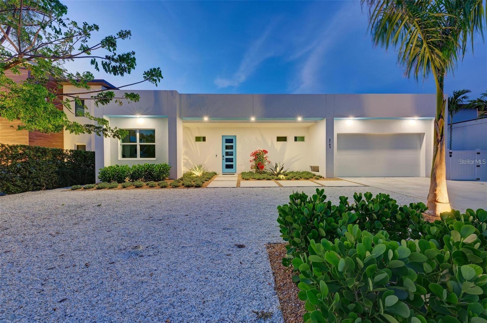 LA LINDA TERRACE - Residential