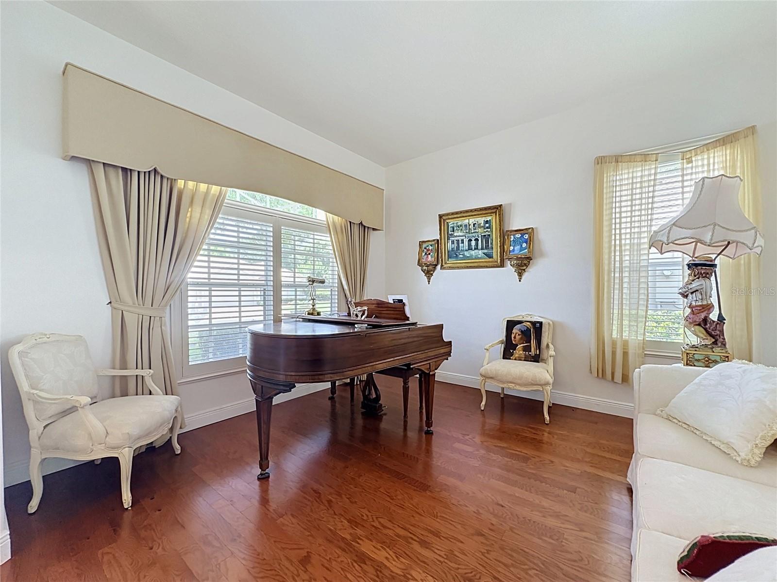 KINGS RIDGE - Residential