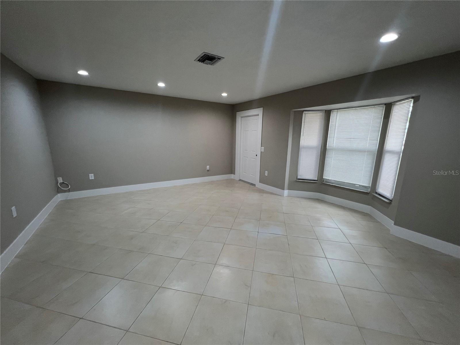PORT CHARLOTTE SEC 018 - Residential Lease