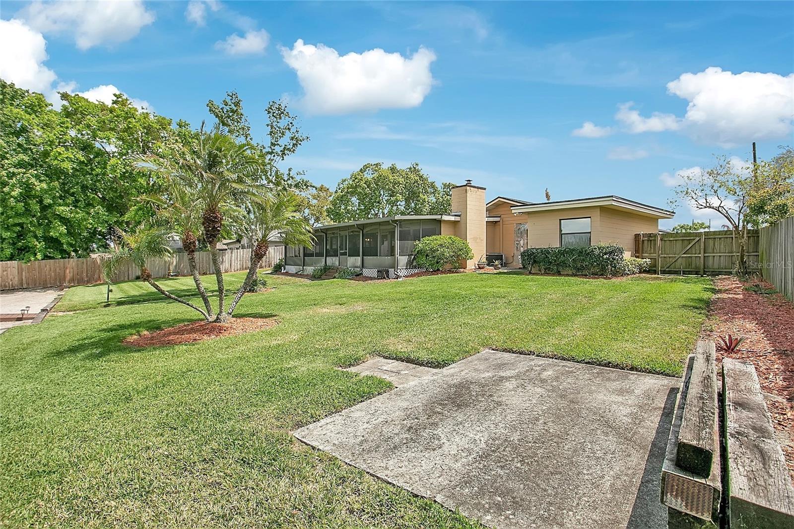 MEDALLION ESTATES - Residential