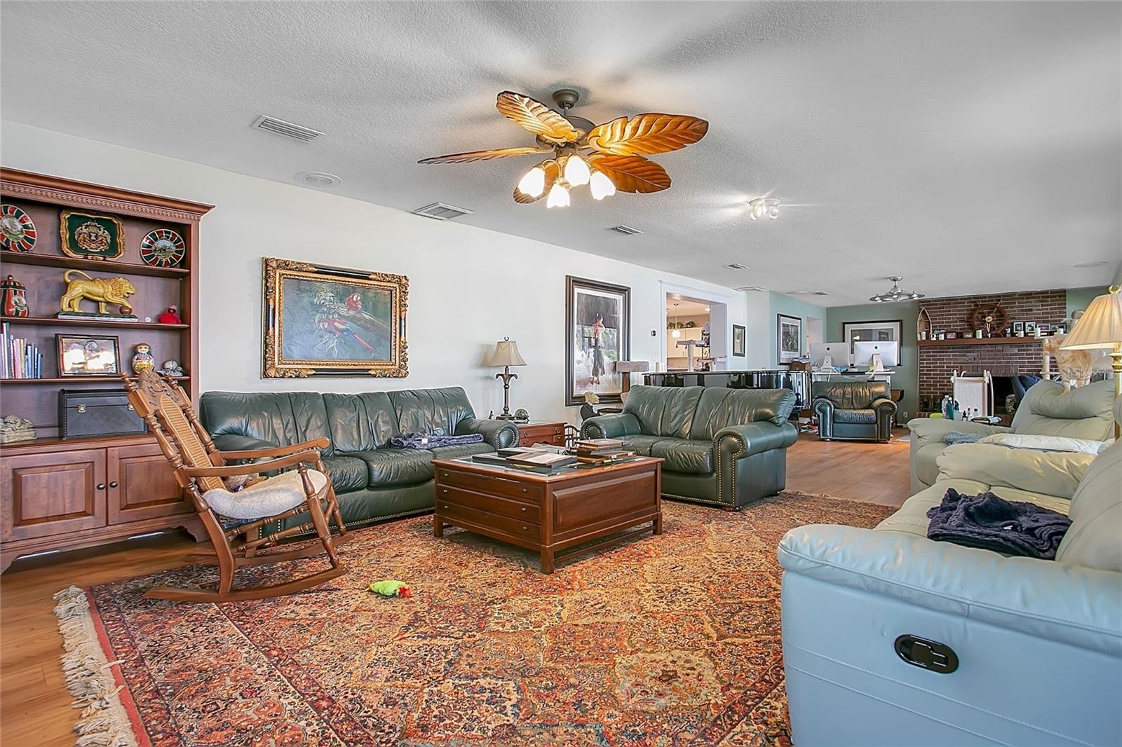 MEDALLION ESTATES - Residential