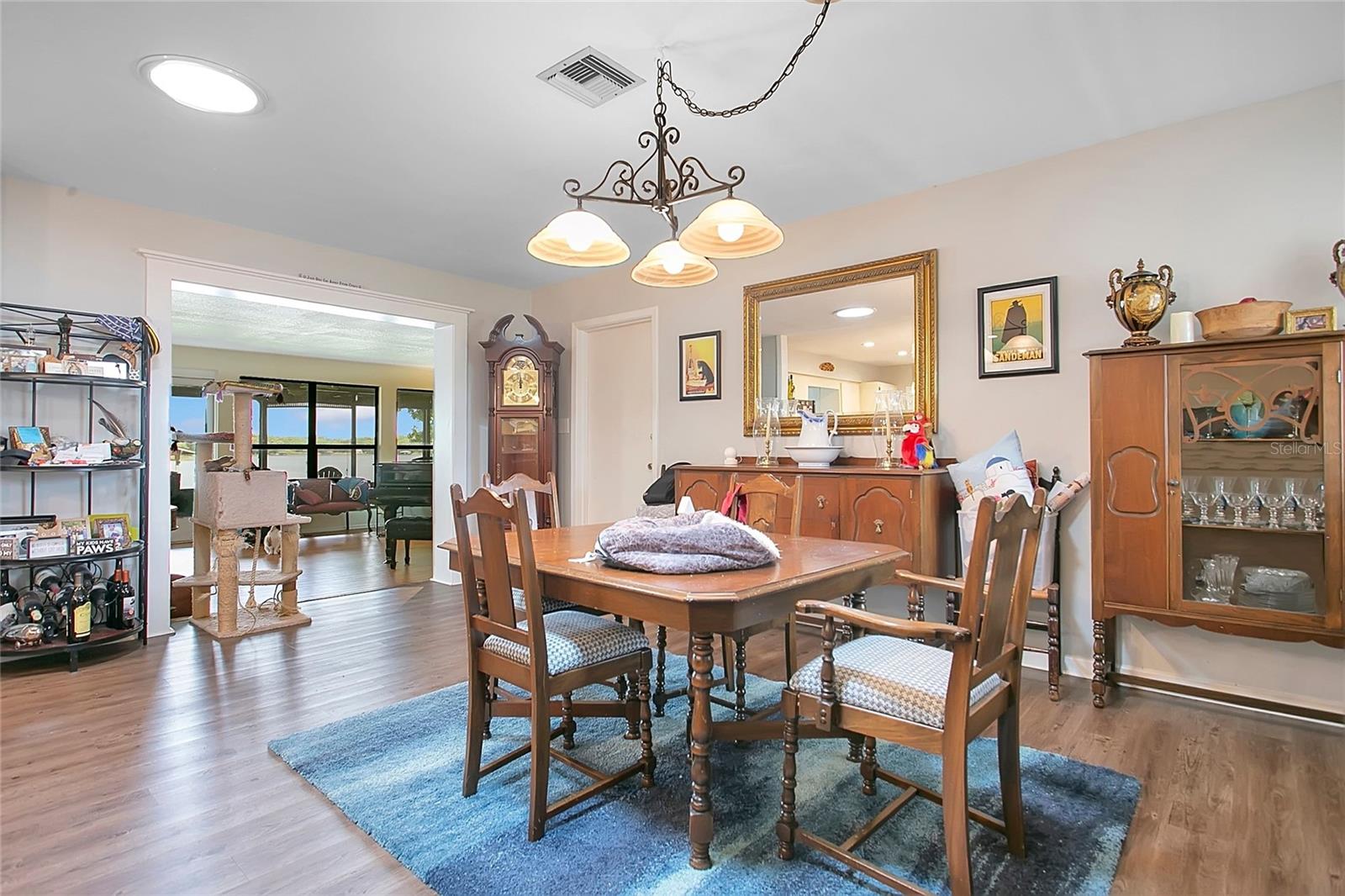 MEDALLION ESTATES - Residential
