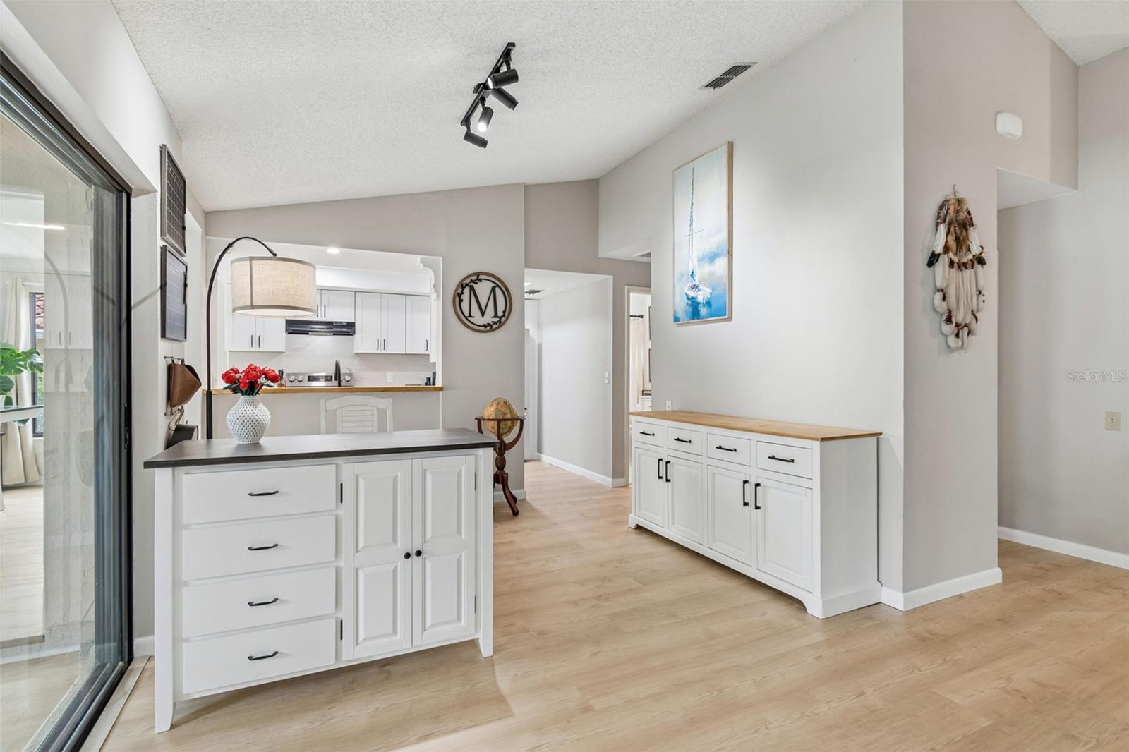 BRIDGEPORT ESTATES - Residential