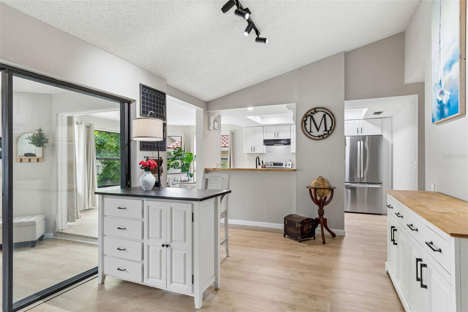 BRIDGEPORT ESTATES - Residential