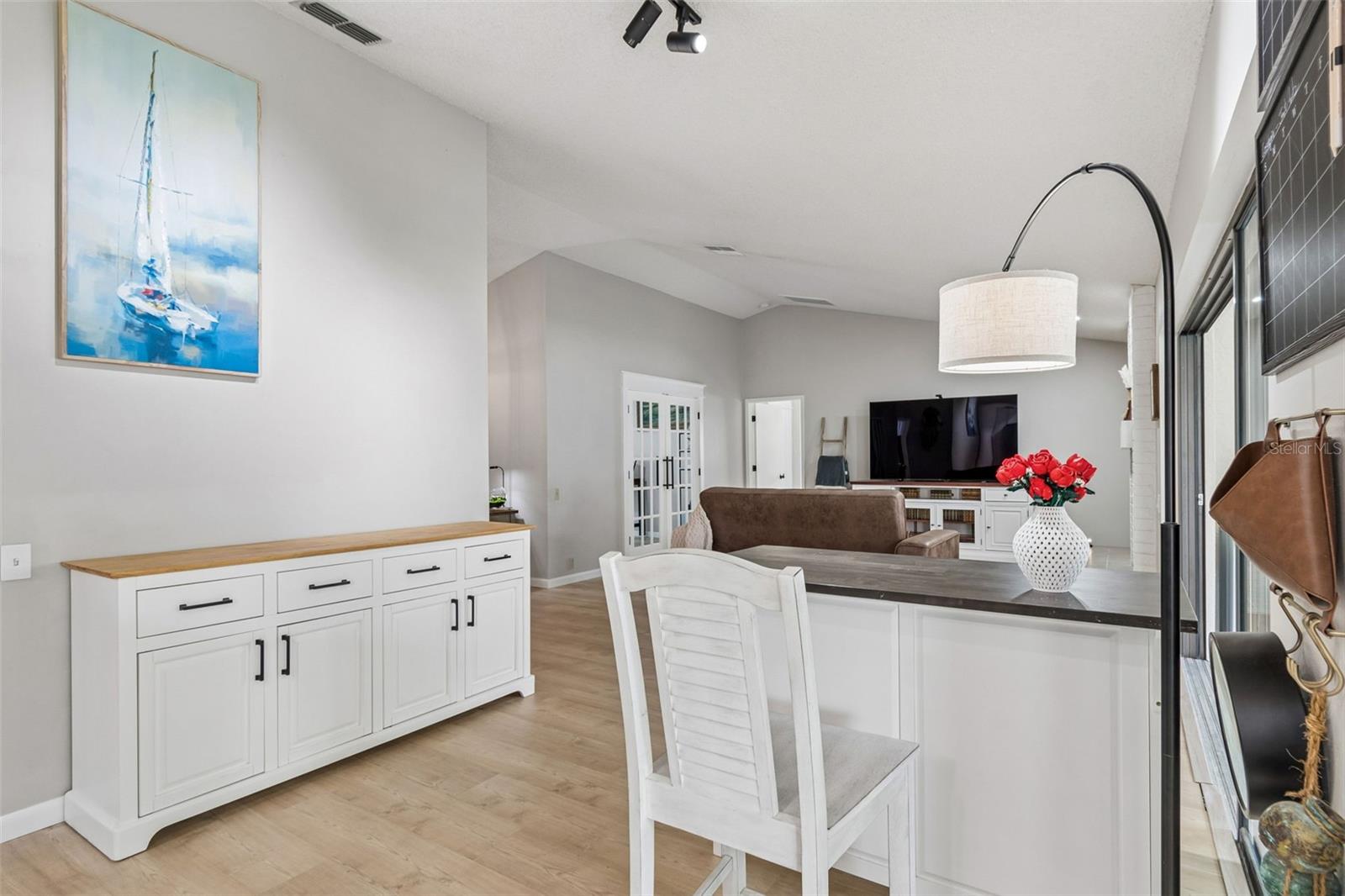 BRIDGEPORT ESTATES - Residential