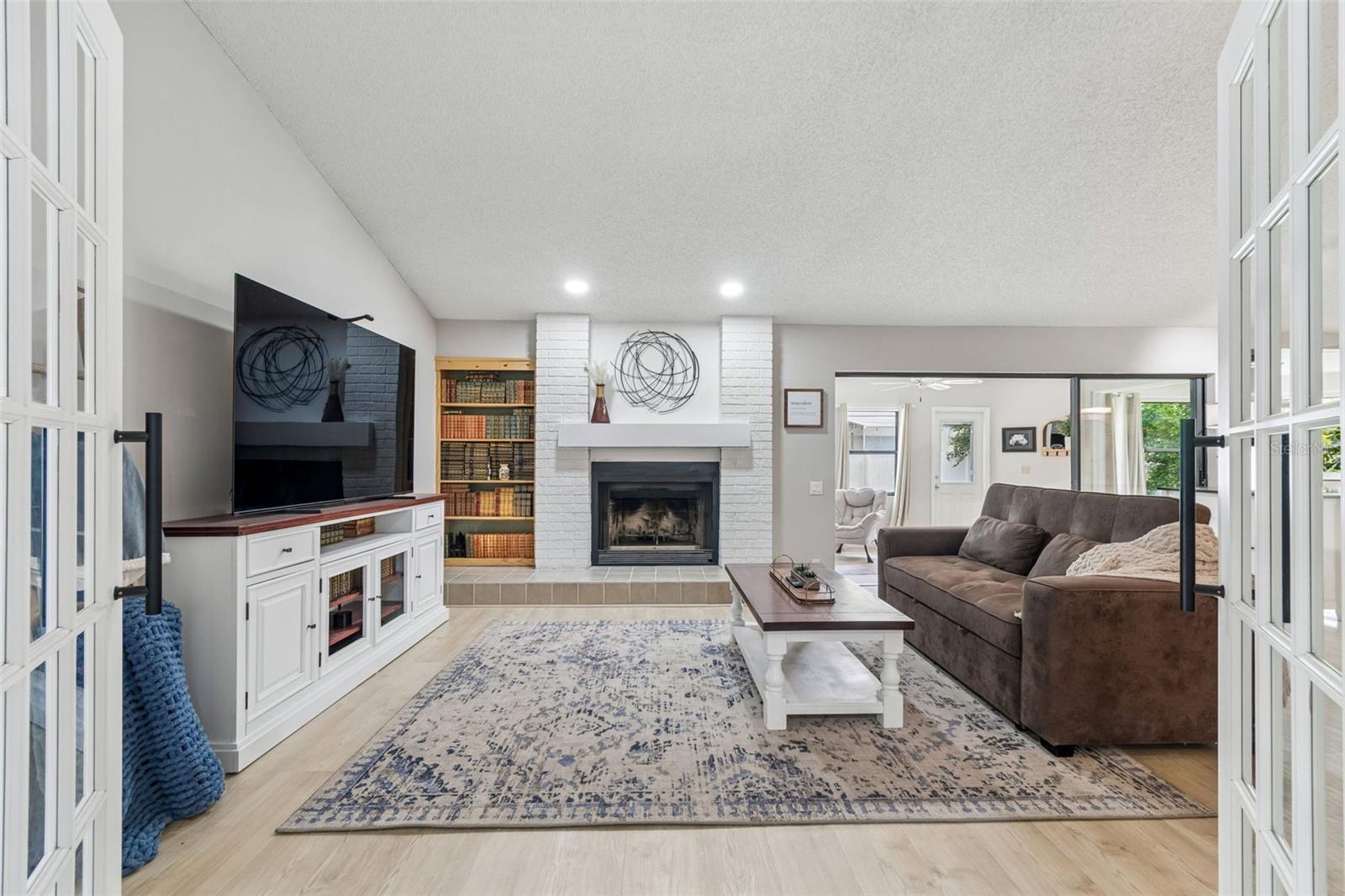 BRIDGEPORT ESTATES - Residential