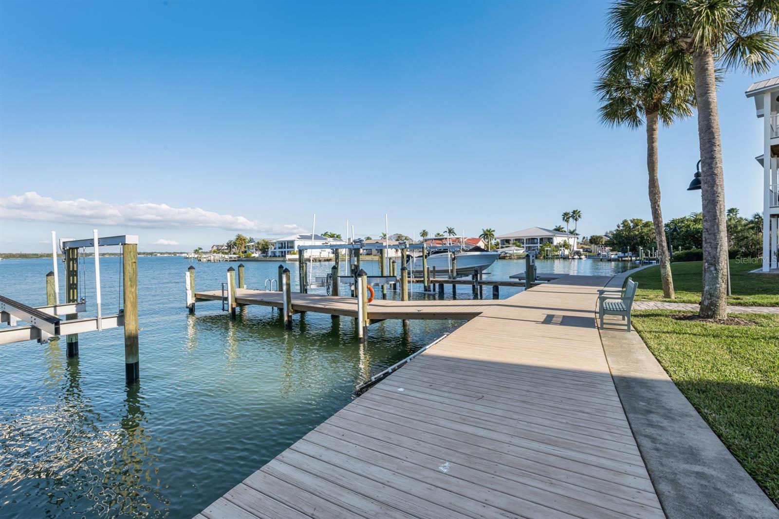 TIDES VILLAGE - YACHT - Residential