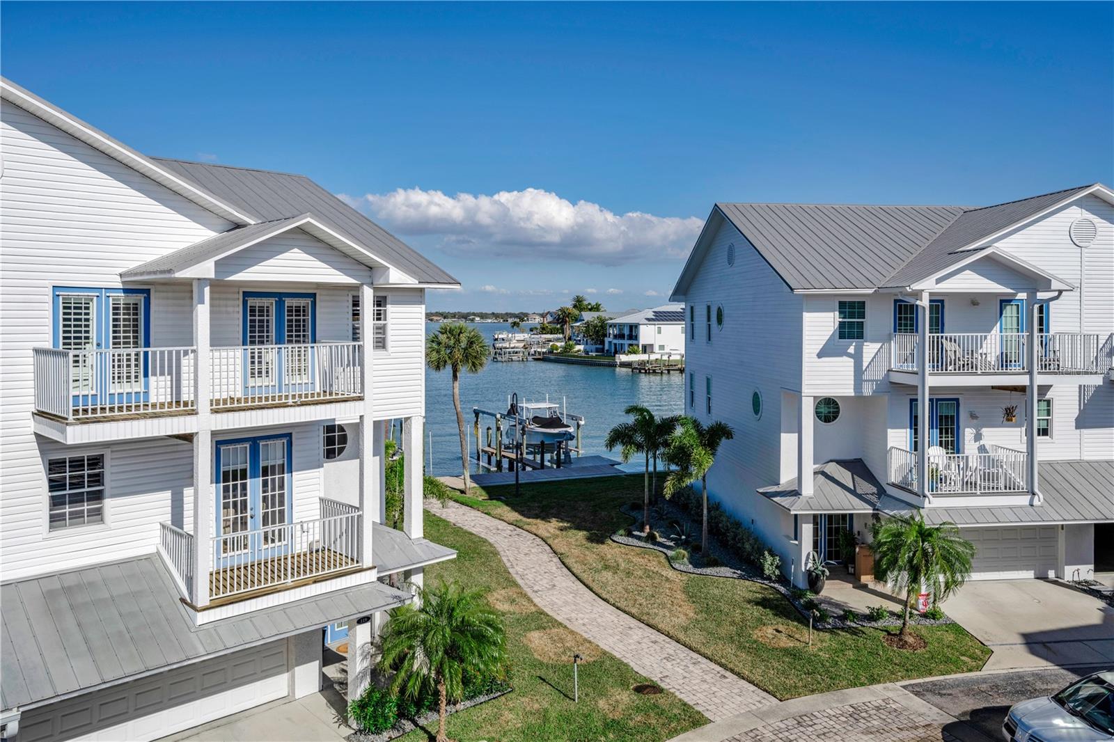 TIDES VILLAGE - YACHT - Residential