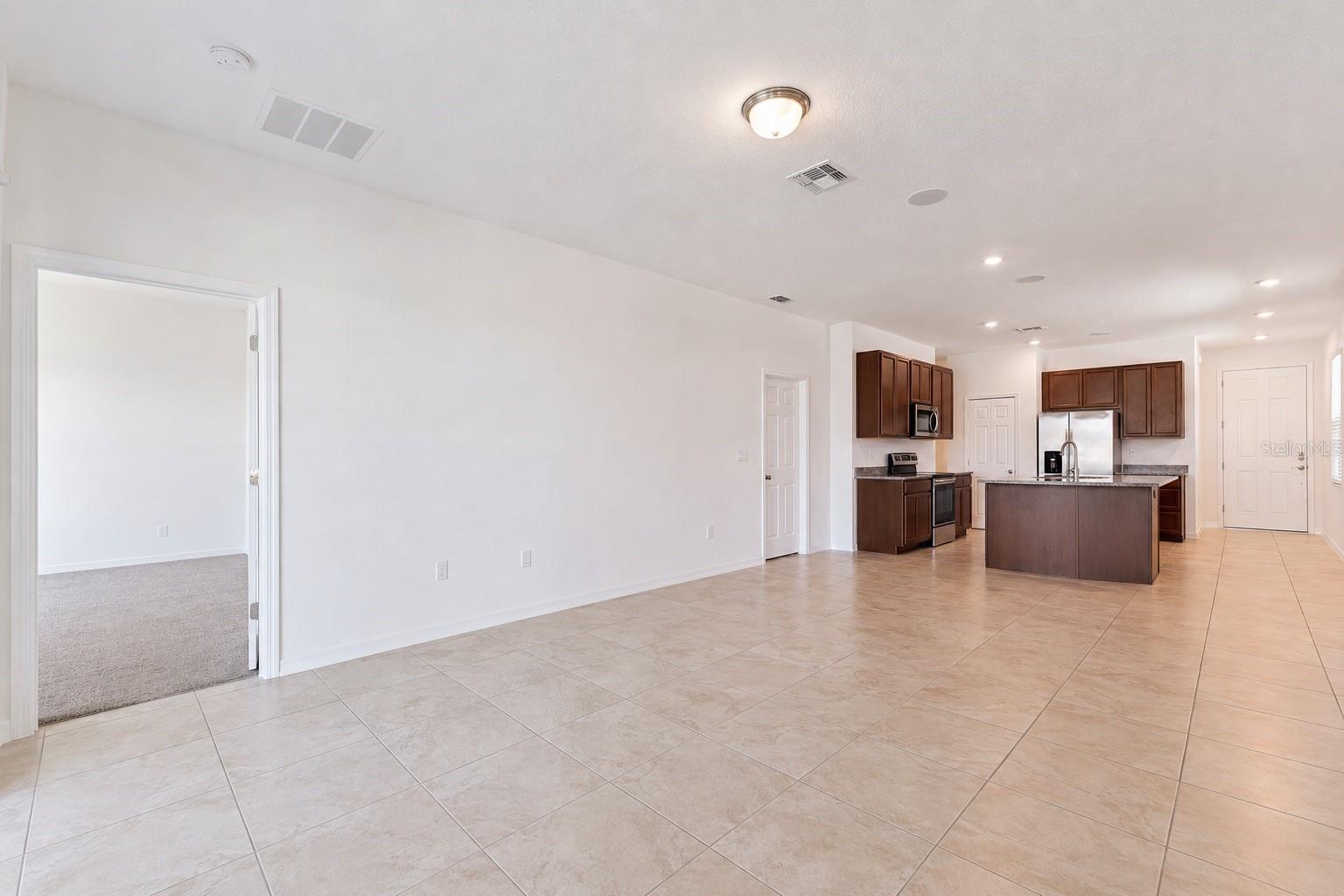 COASTAL WOODS UN C - Residential Lease