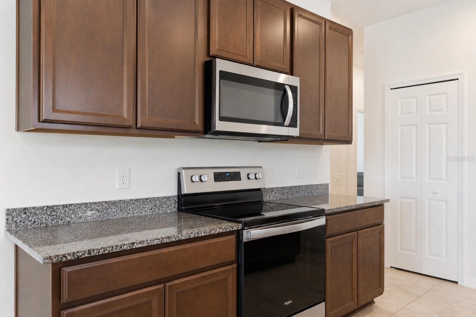 COASTAL WOODS UN C - Residential Lease