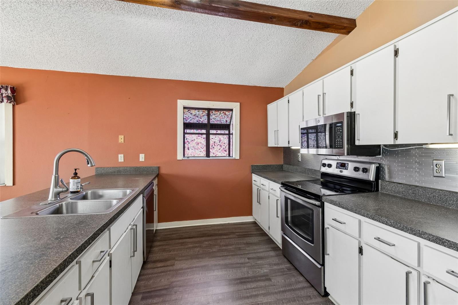 LAKE TARPON ESTATES - Residential