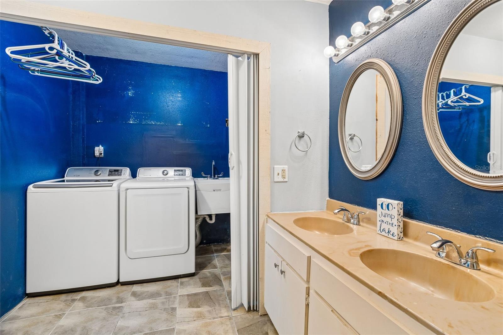 LAKE TARPON ESTATES - Residential