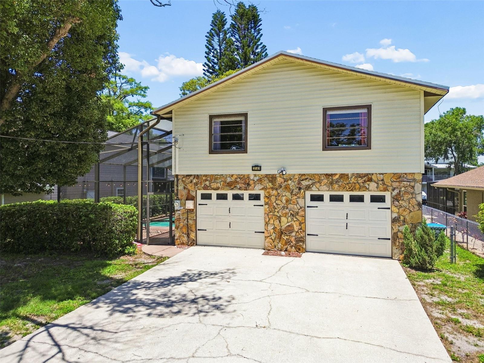 LAKE TARPON ESTATES - Residential