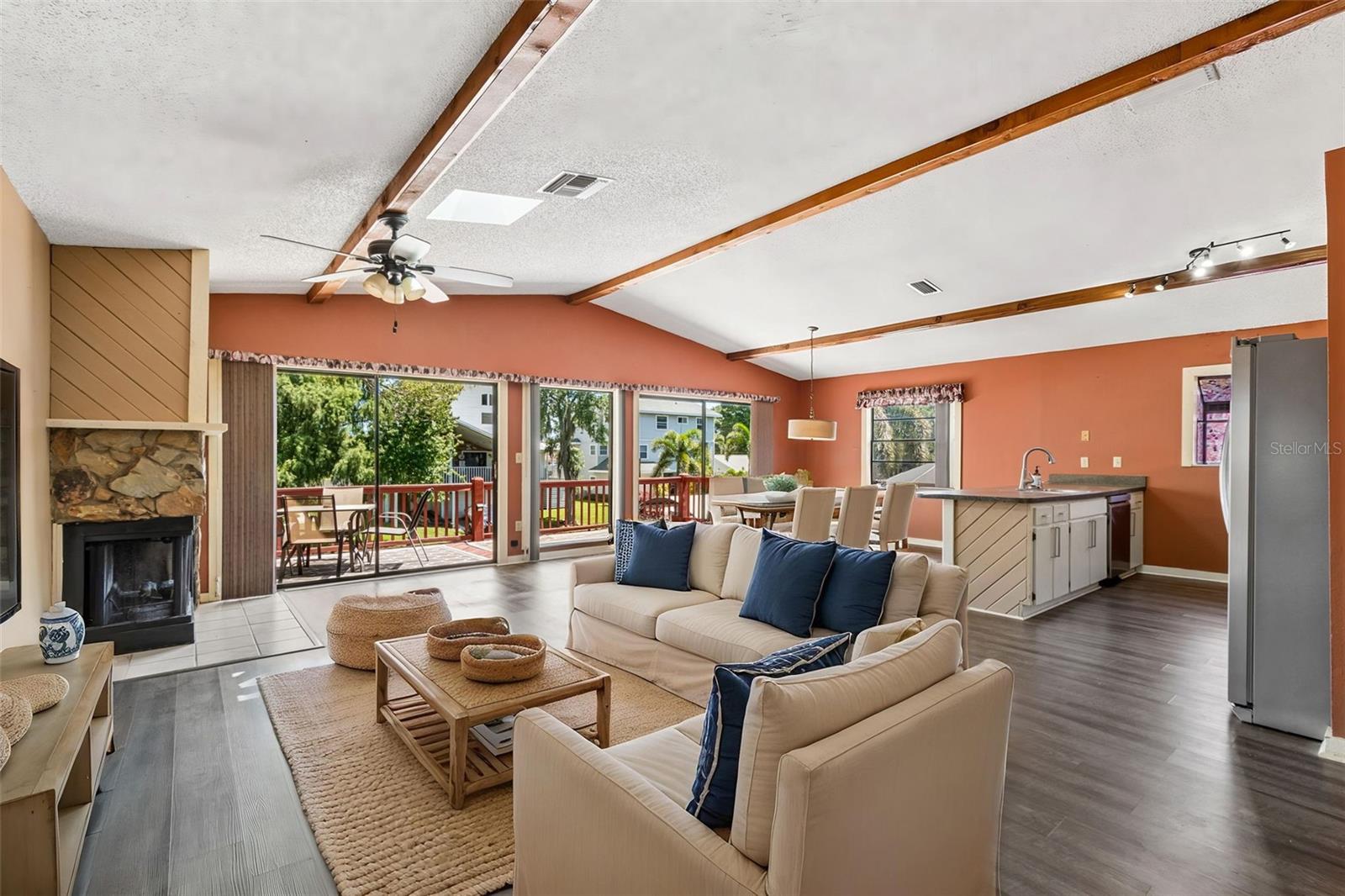 LAKE TARPON ESTATES - Residential