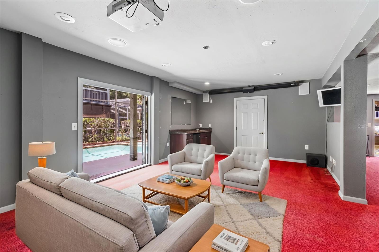 LAKE TARPON ESTATES - Residential