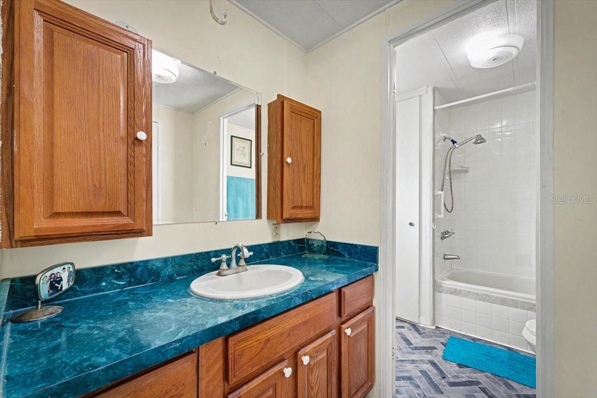 ST JOHNS RIVERSIDE ESTATES - Residential