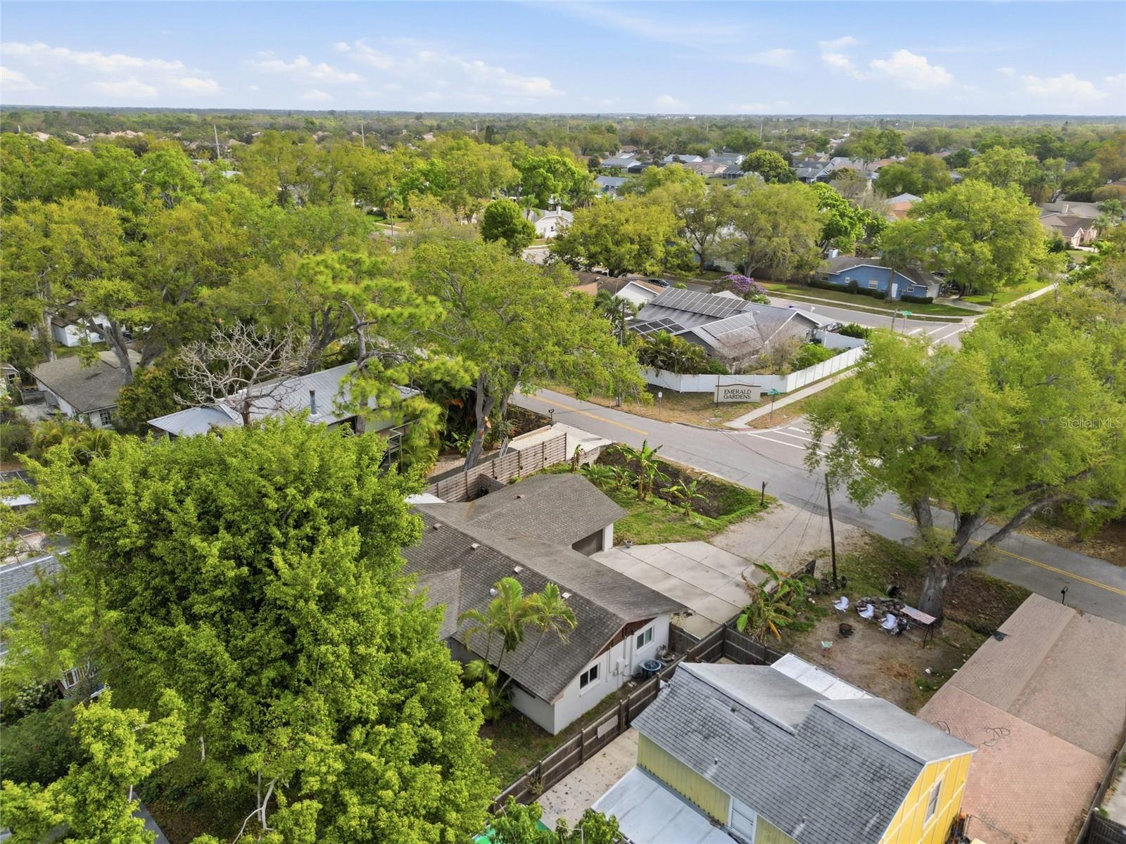 SARASOTA HIGHLANDS - Residential