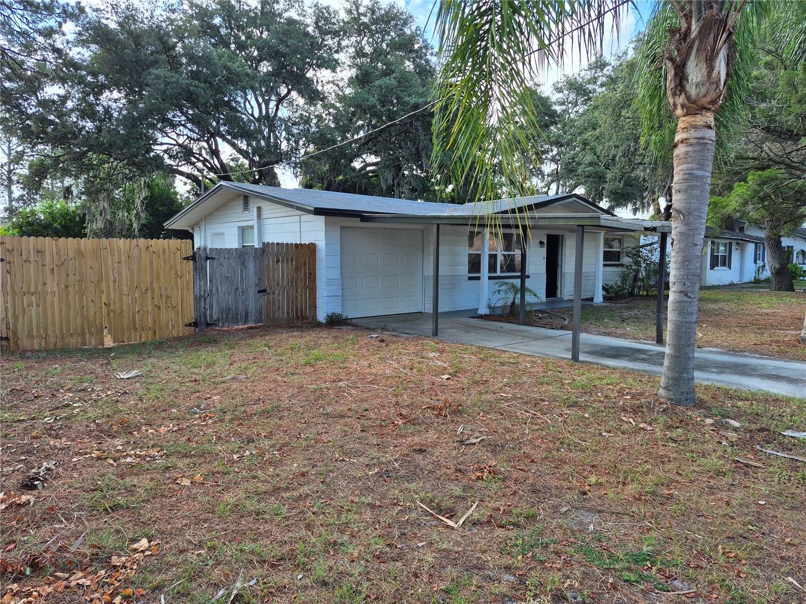 RICHEY LAKES - Residential Lease