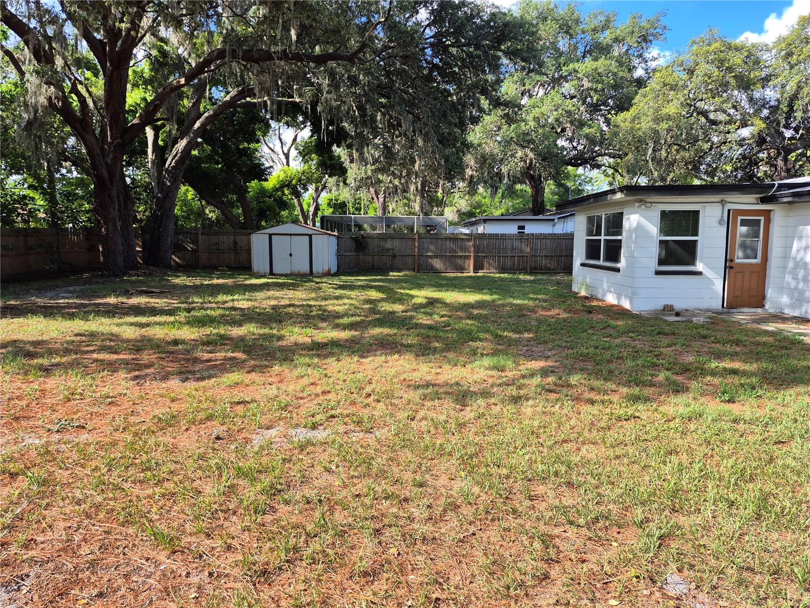 RICHEY LAKES - Residential Lease