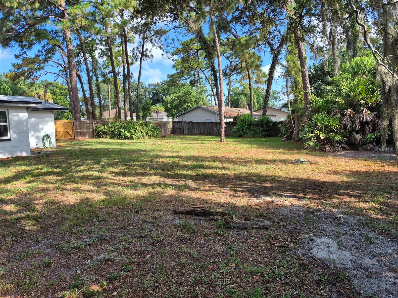 RICHEY LAKES - Residential Lease