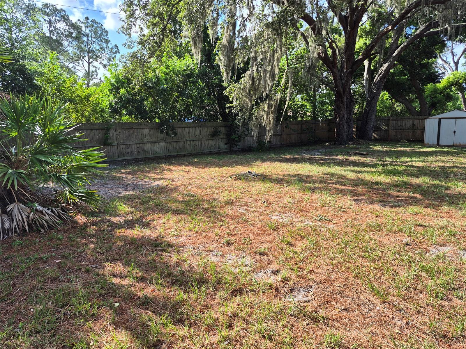 RICHEY LAKES - Residential Lease