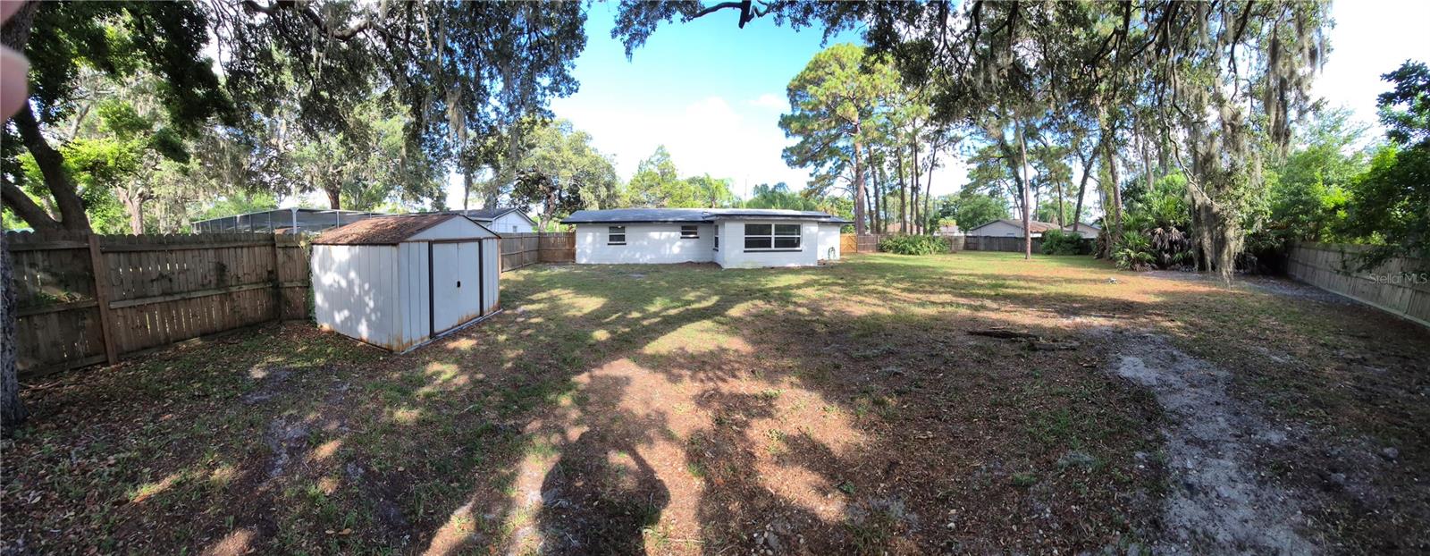 RICHEY LAKES - Residential Lease