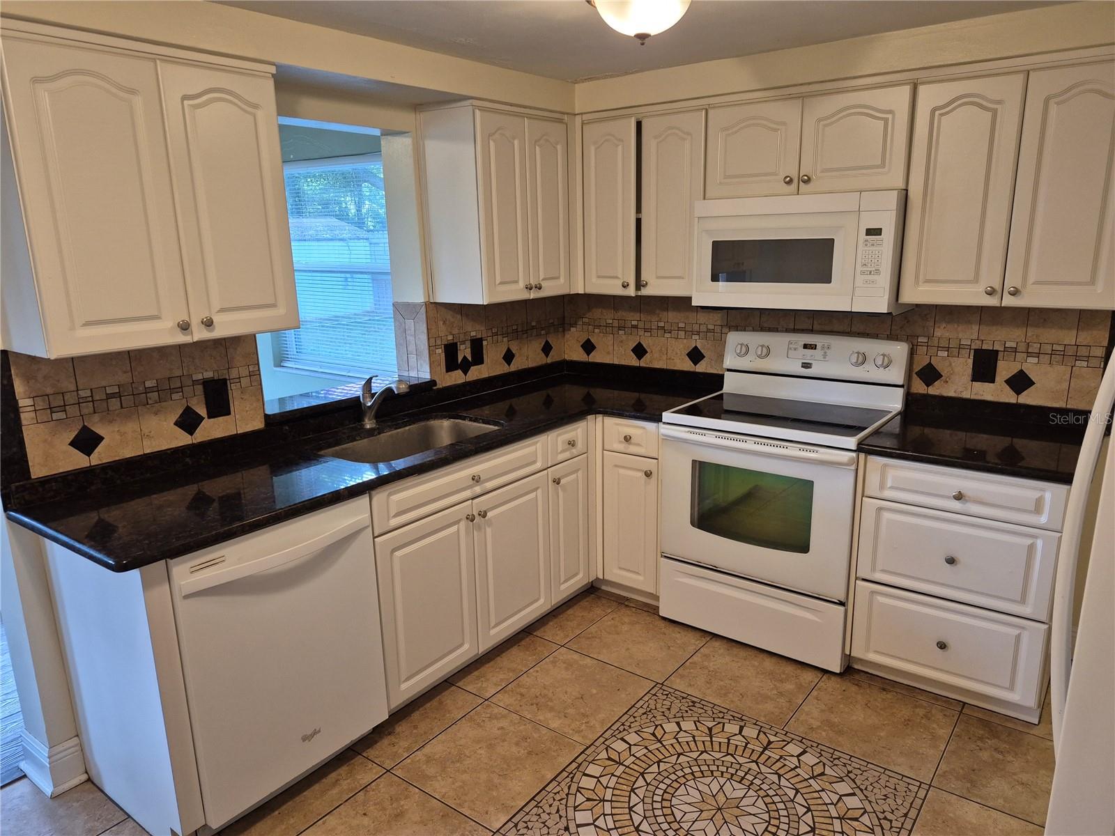RICHEY LAKES - Residential Lease