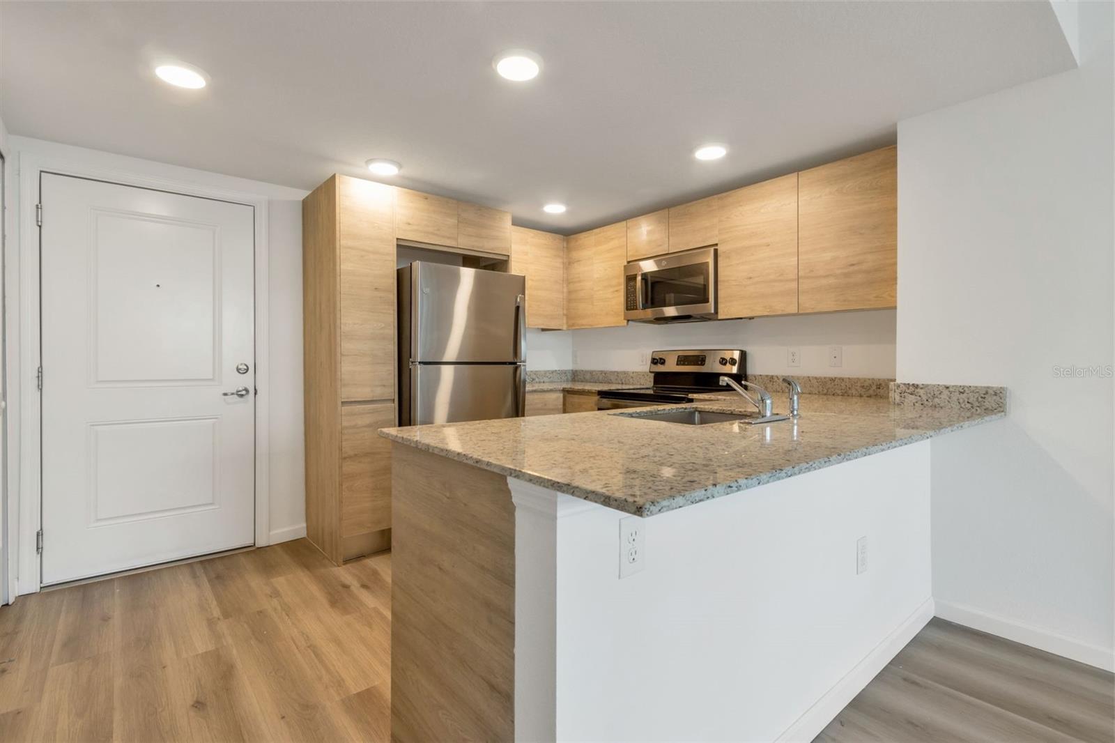 SANDLAKE STATION BLDG 1 - Residential