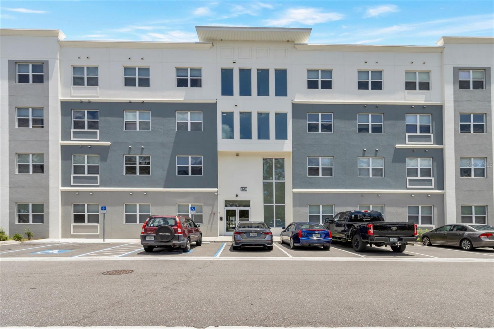 SANDLAKE STATION BLDG 1 - Residential