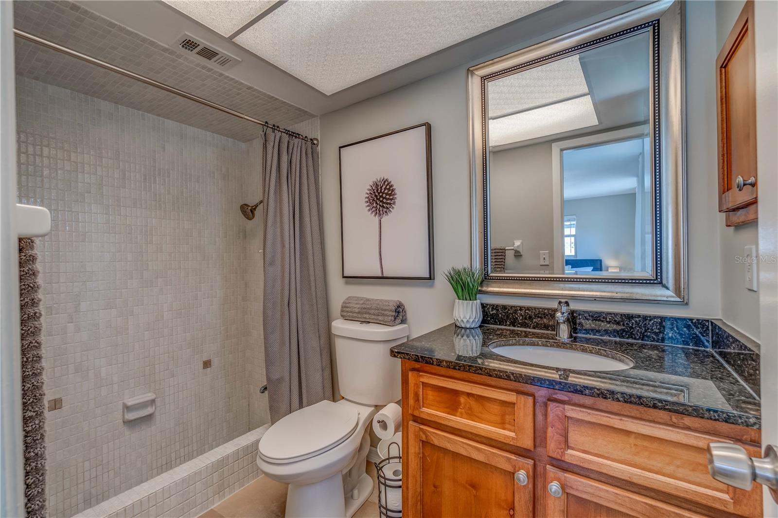 ROTONDA WEST OAKLAND HILLS - Residential Lease