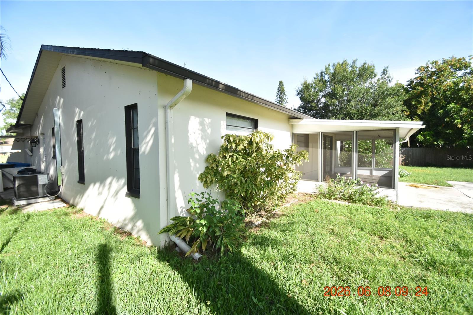 GOLDEN ACRES ESTATES - Residential Lease