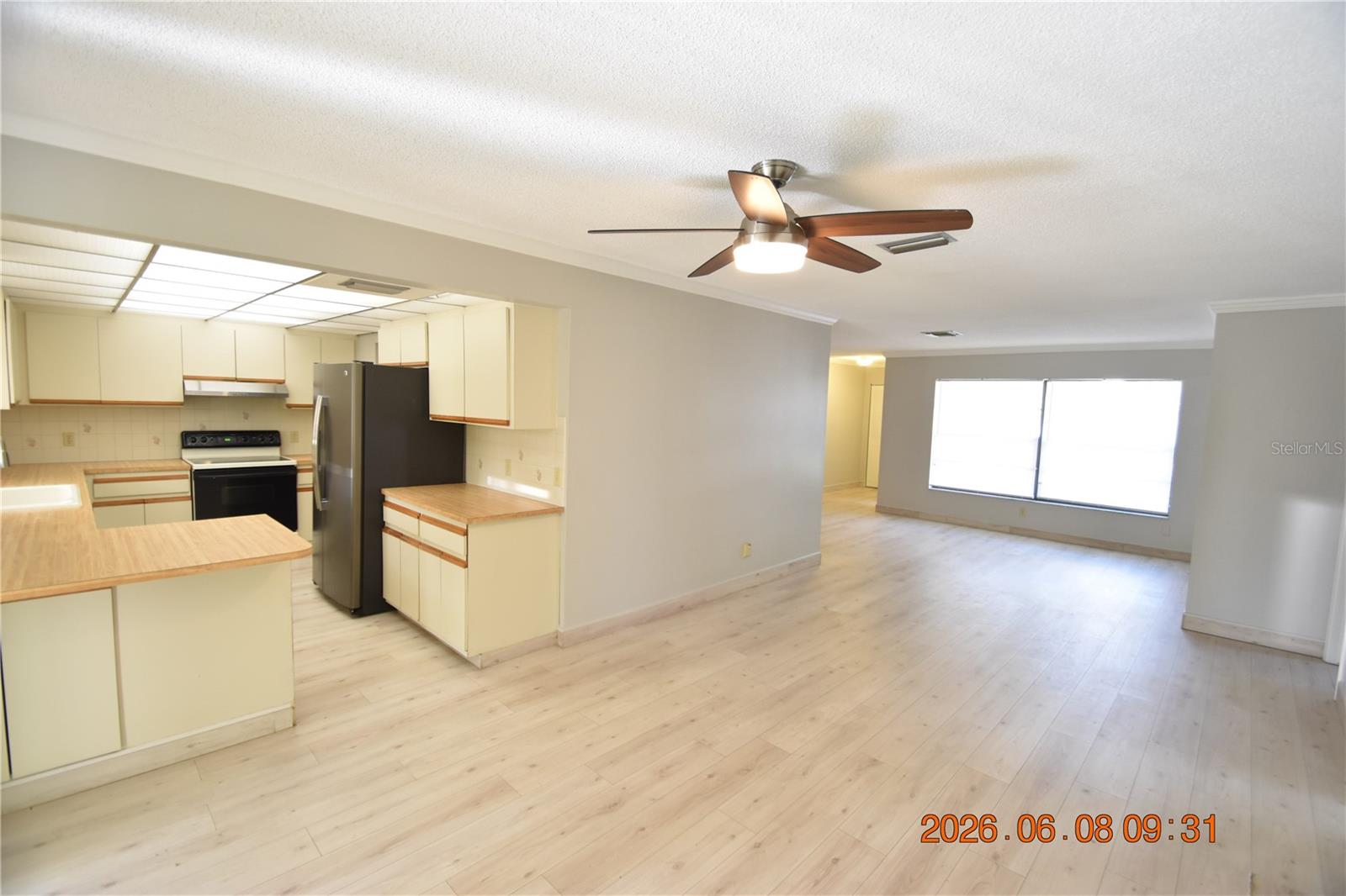 GOLDEN ACRES ESTATES - Residential Lease
