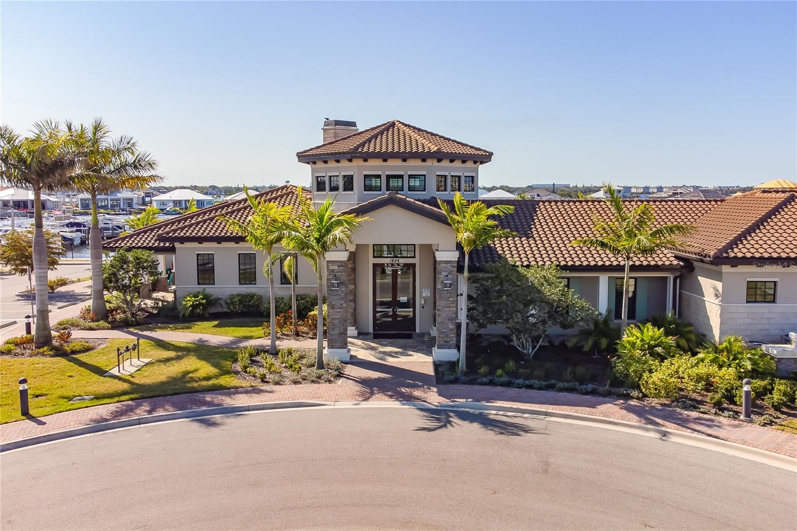 SANCTUARY COVE - Residential