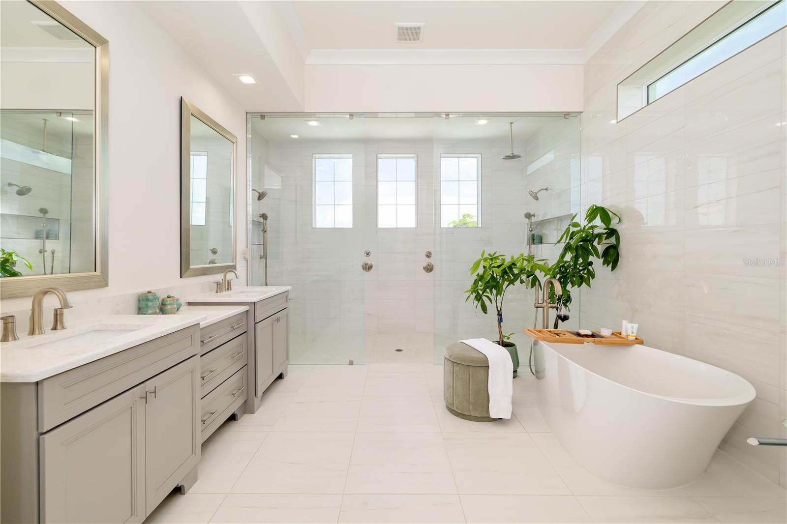 SANCTUARY COVE - Residential