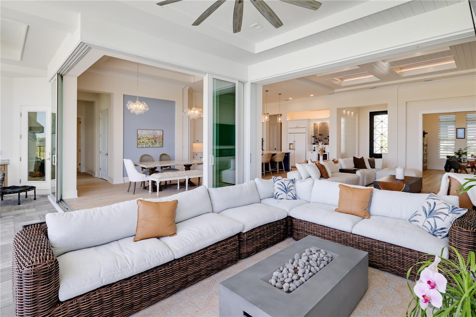 SANCTUARY COVE - Residential