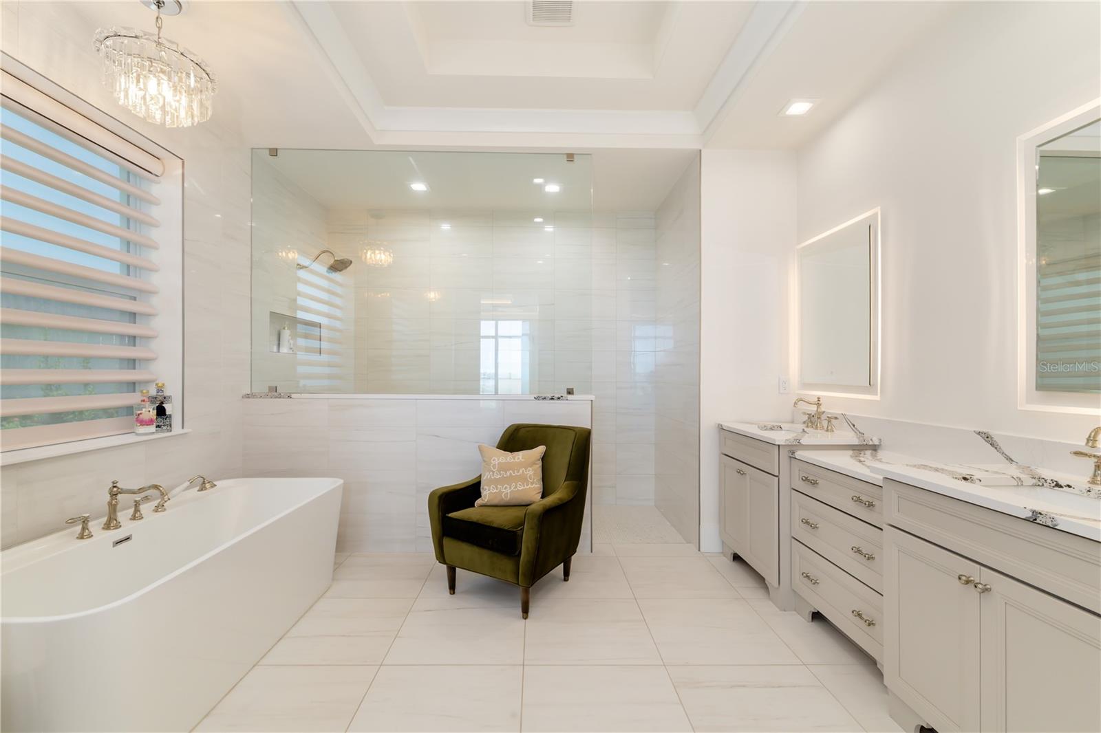 SANCTUARY COVE - Residential