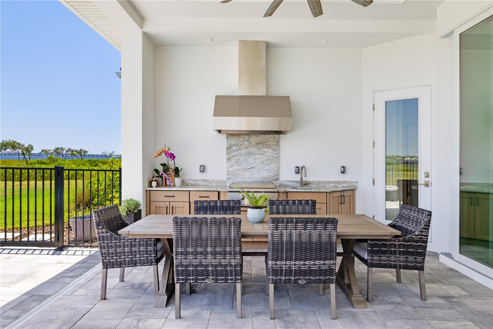 SANCTUARY COVE - Residential